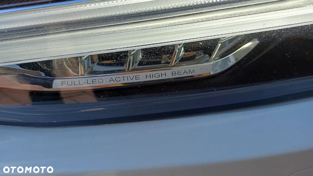 Volvo V90 D4 Geartronic Kinetic - 39
