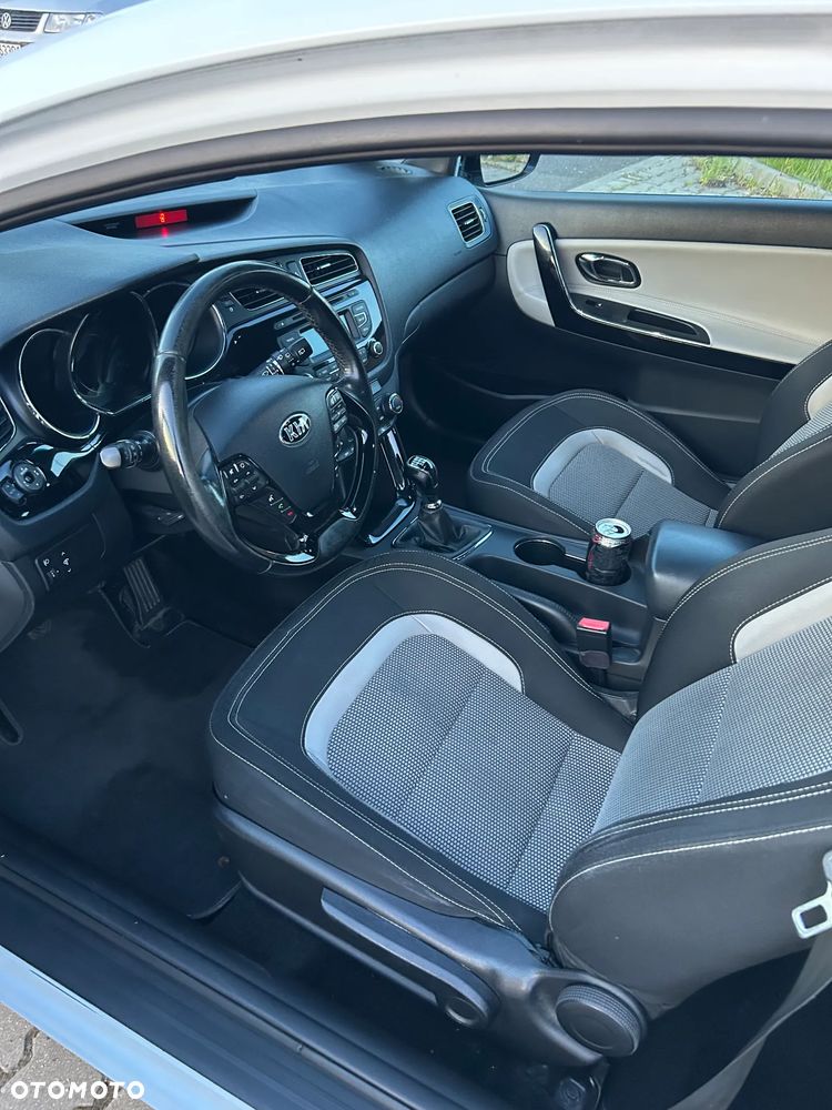 Kia Ceed 1.6 GDI L - 27