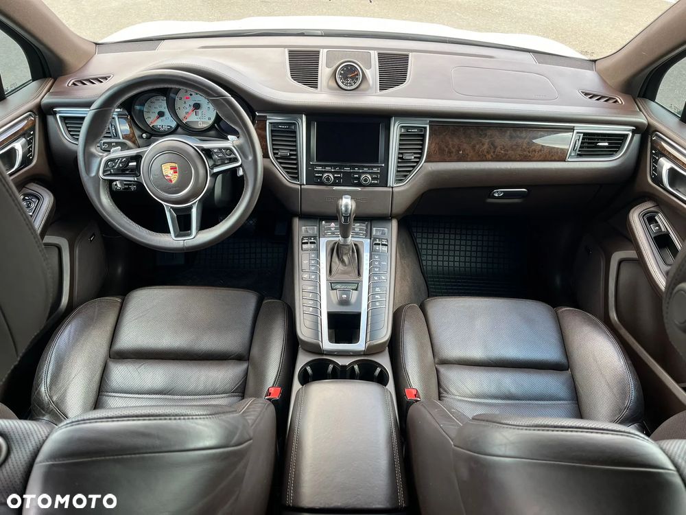 Porsche Macan - 11