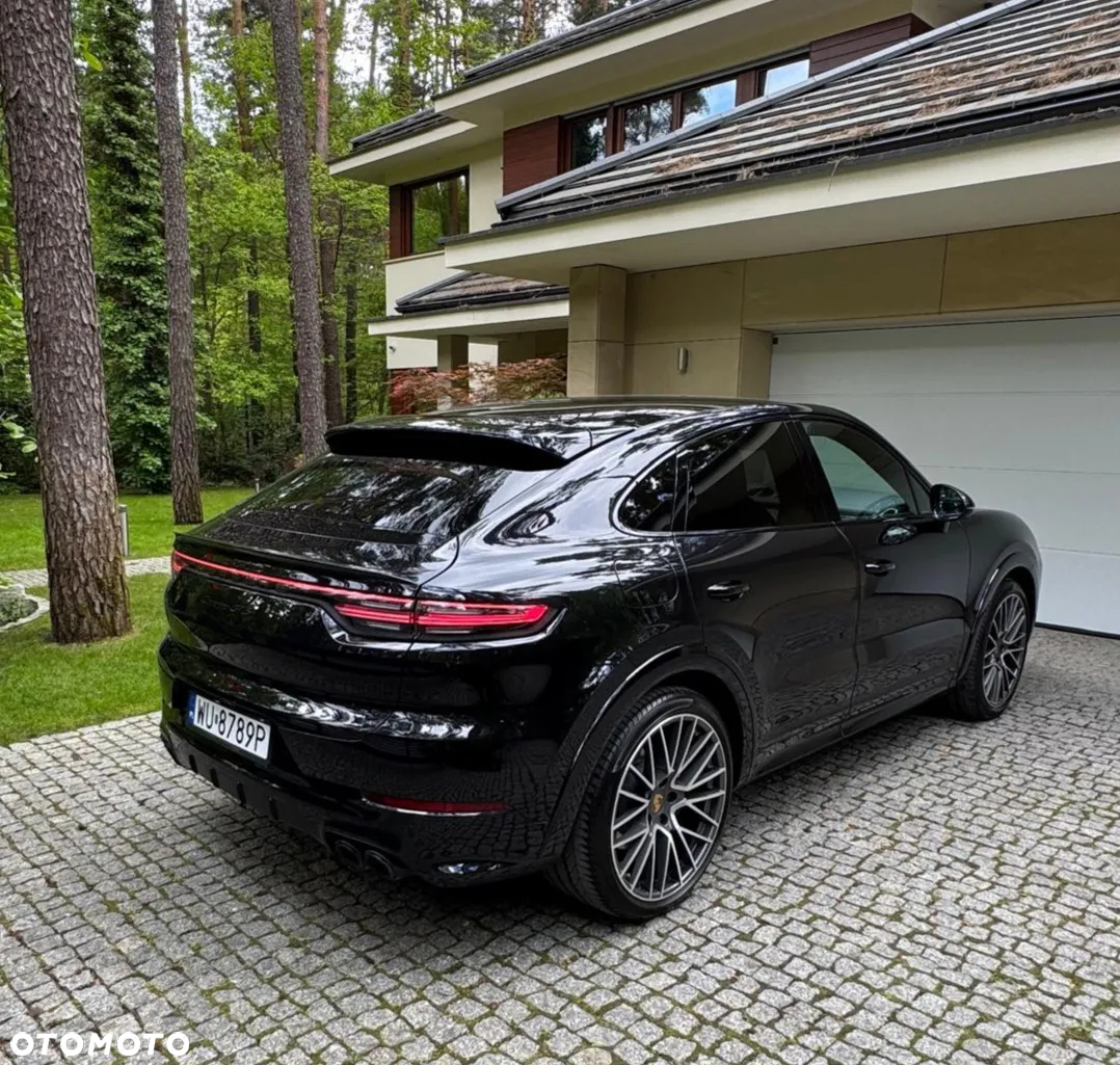 Porsche Cayenne Coupe GTS - 2