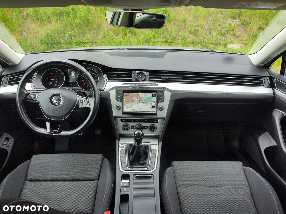 Volkswagen Passat Variant 2.0 TDI (BlueMotion Technology) Highline - 32