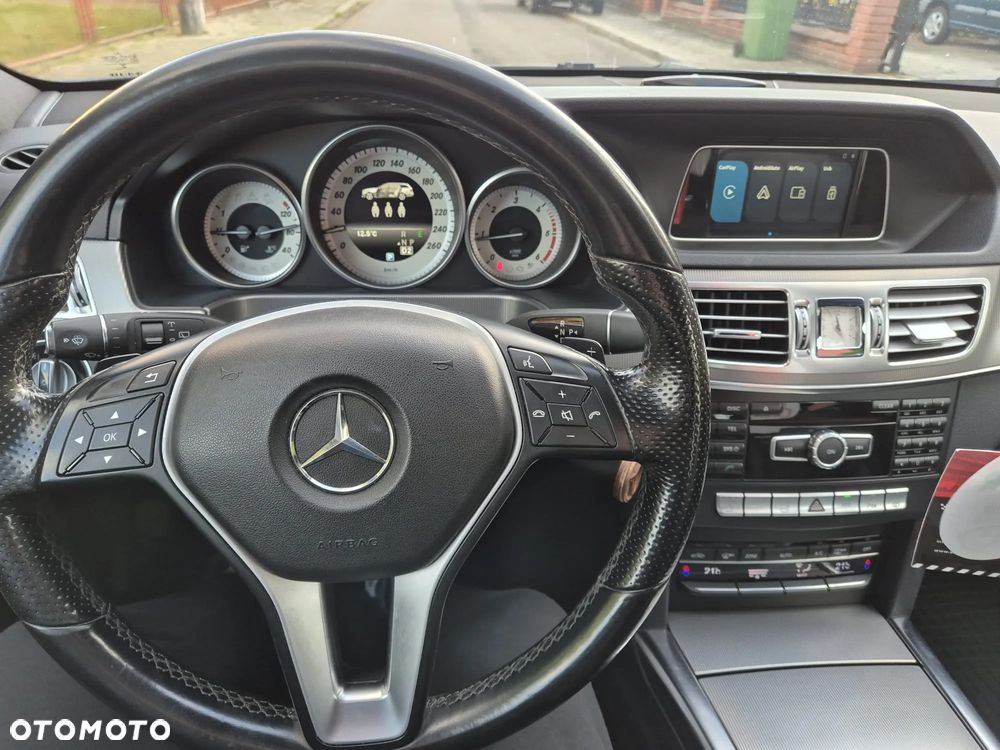 Mercedes-Benz Klasa E 220 T CDI 7G-TRONIC Avantgarde - 22