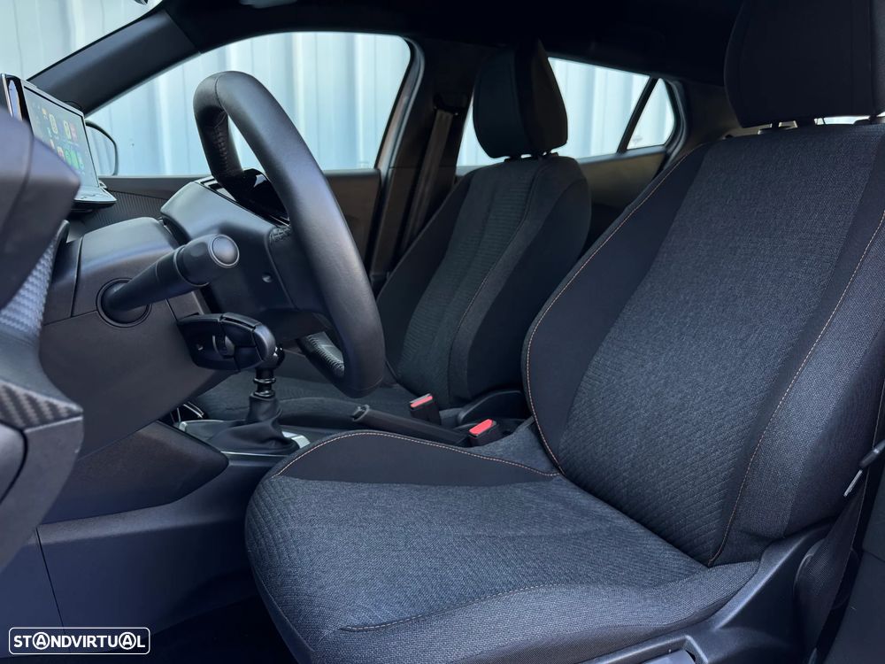 Peugeot 2008 1.2 PureTech SE Style - 31