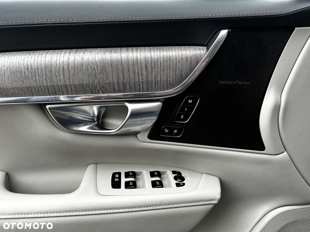 Volvo V90 Cross Country - 20