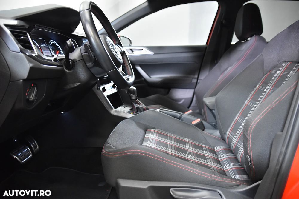 Volkswagen Polo 2.0 TSI DSG GTI - 23