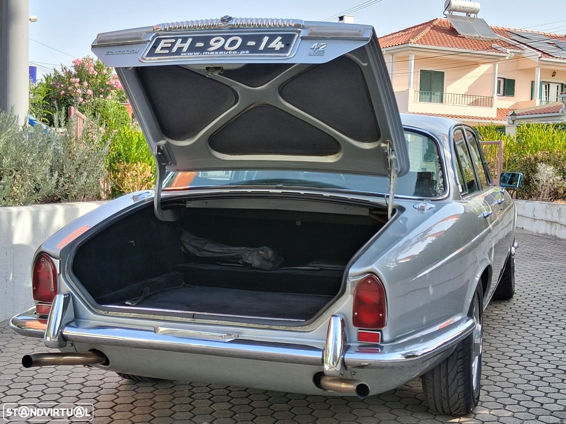 Daimler Sovereign - 29