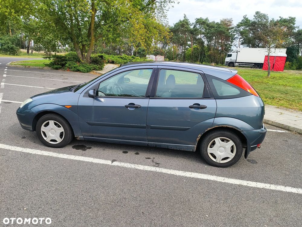 Ford Focus 1.6 Ambiente - 14