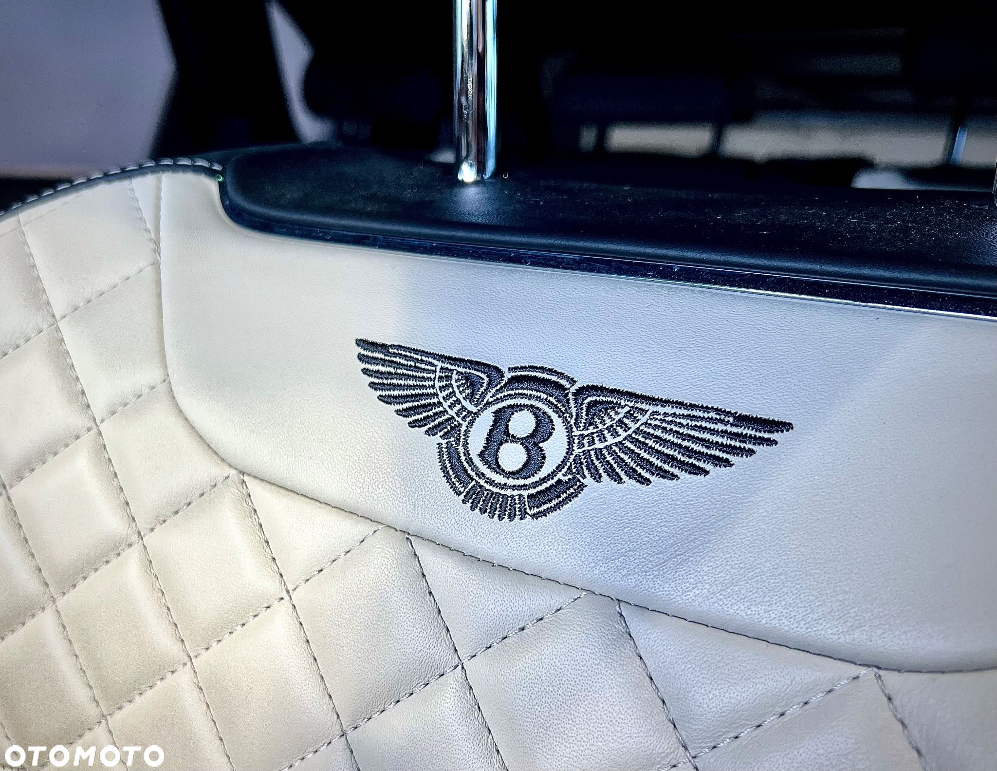 Bentley Bentayga - 9