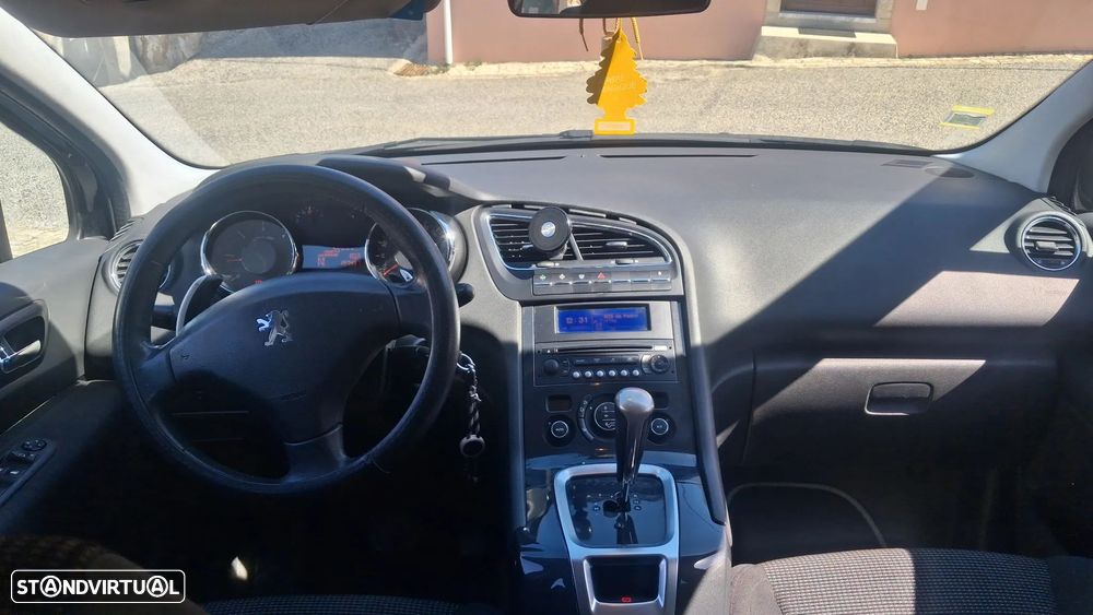 Peugeot 5008 1.6 E-HDi Tech-Motion CMP6 - 10