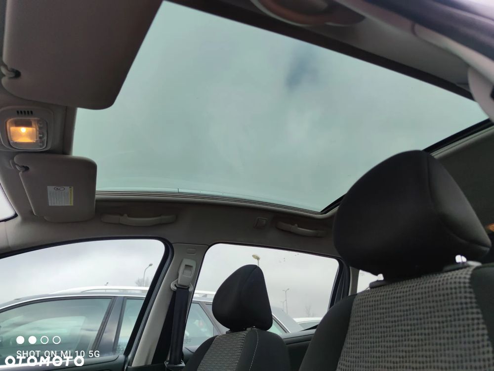 Peugeot 207 95 VTi Filou - 21