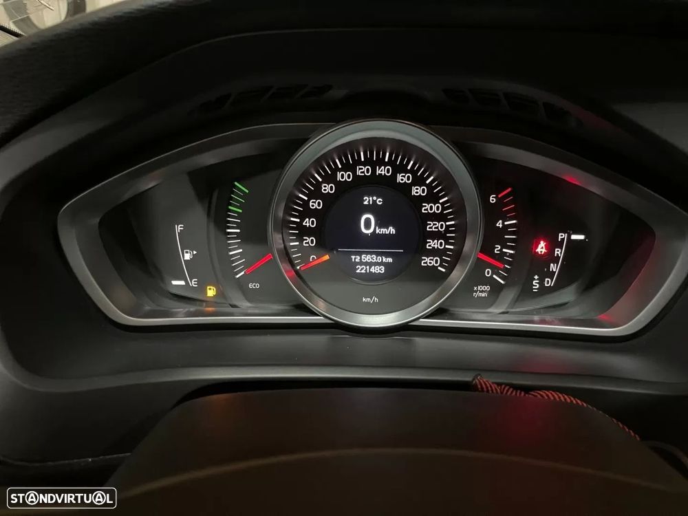 Volvo V40 Cross Country 1.6 D2 Momentum Powershift - 11