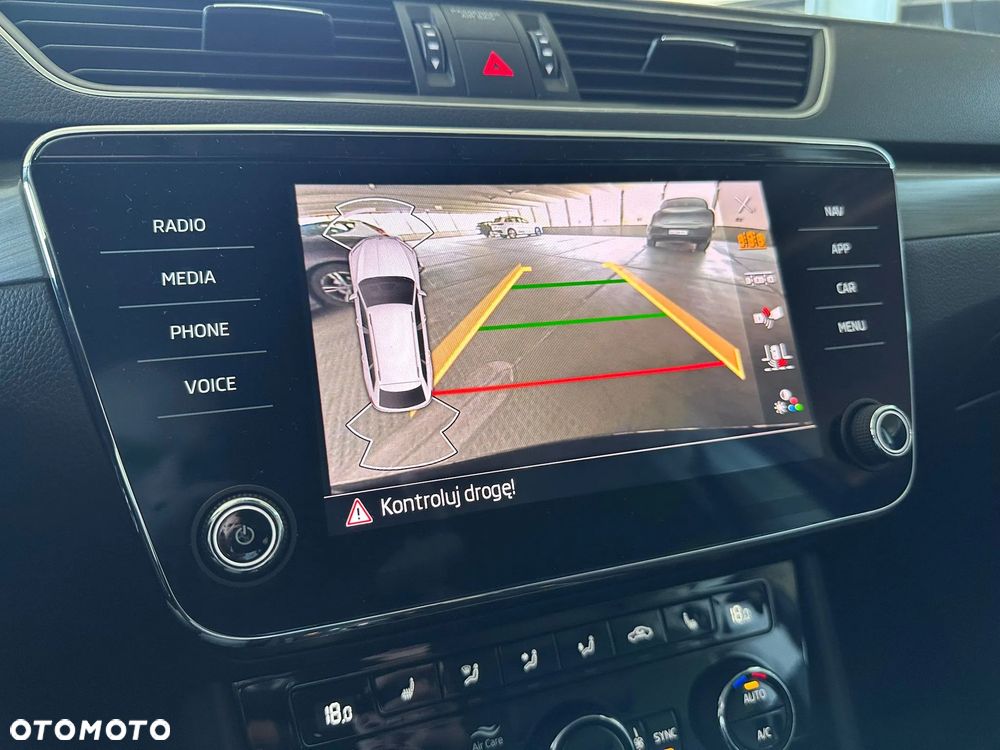 Skoda Superb 2.0 TDI SCR 4x4 Style DSG - 17