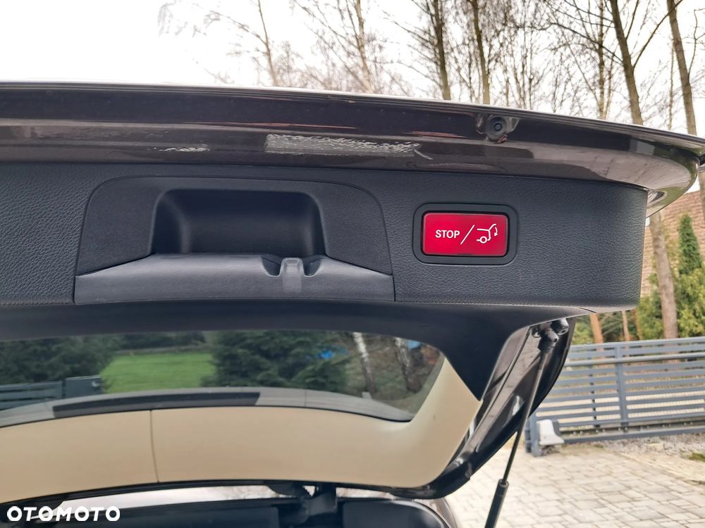 Mercedes-Benz GLC 250 4Matic 9G-TRONIC AMG Line - 28