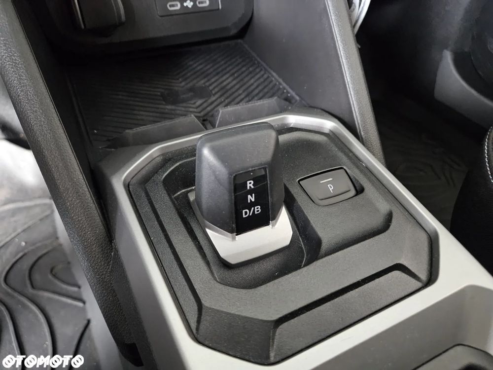 Dacia Duster 1.8 Full Hybrid 155 Journey MMT - 12