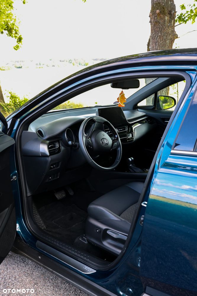 Toyota C-HR - 11