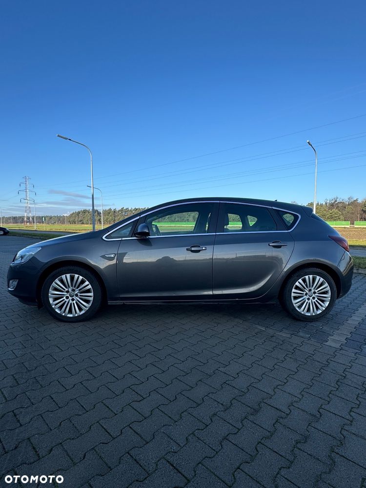 Opel Astra 1.4 Turbo - 11