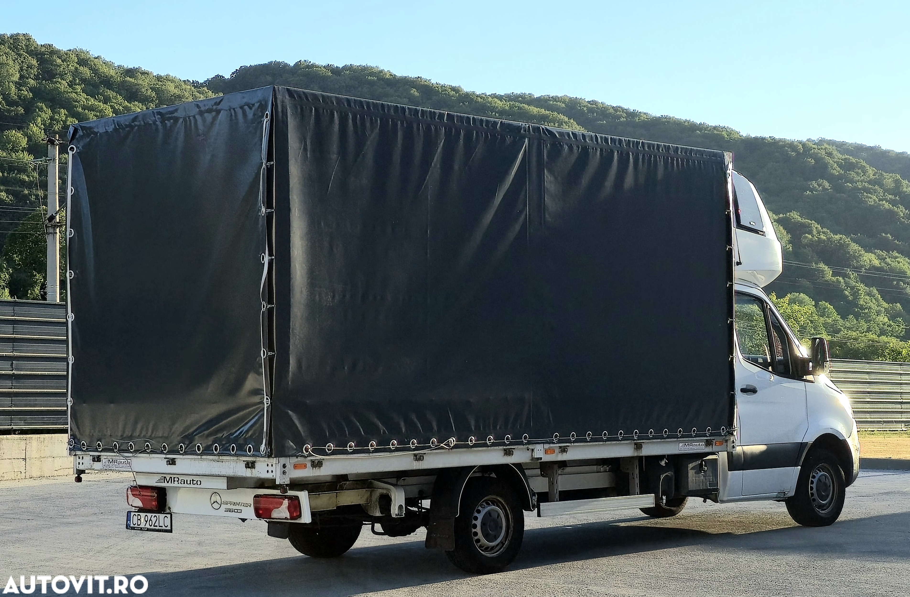 Mercedes-Benz Sprinter - 4