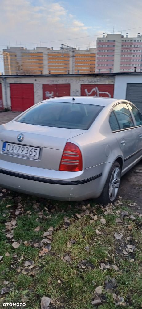 Skoda Superb 2.0 - 4