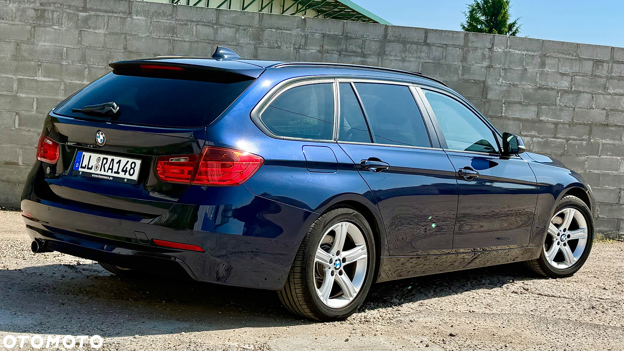BMW Seria 3 318d DPF Touring Edition Exclusive - 20