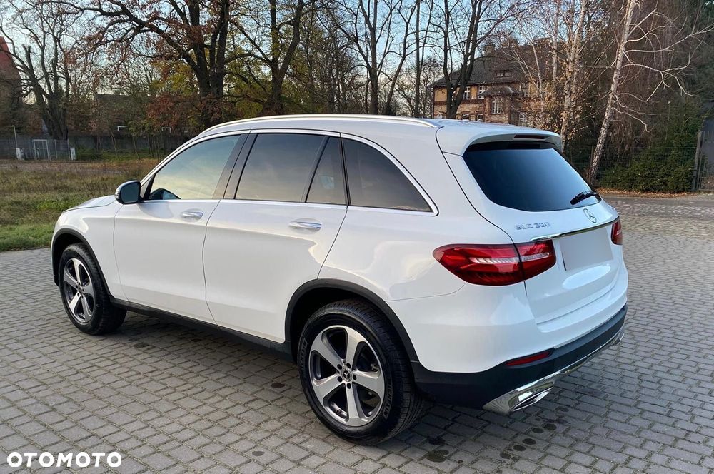 Mercedes-Benz GLC - 14