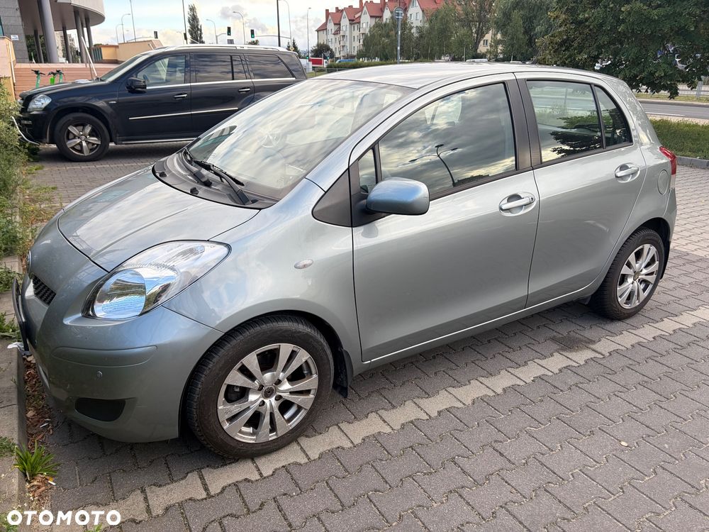 Toyota Yaris 2011 photo 3