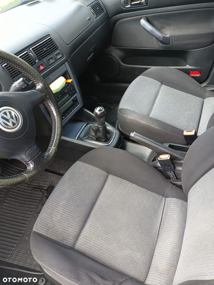 Volkswagen Golf - 9