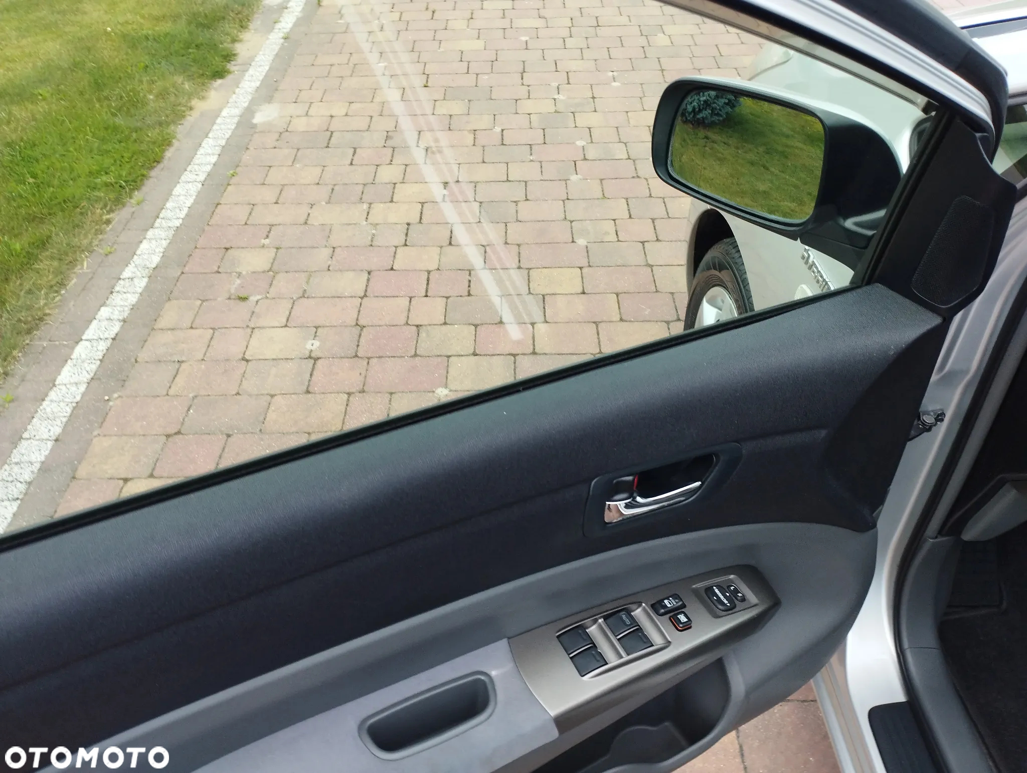 Toyota Prius - 11