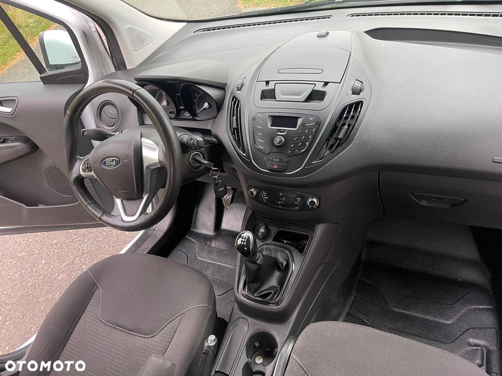 Ford Courier - 16