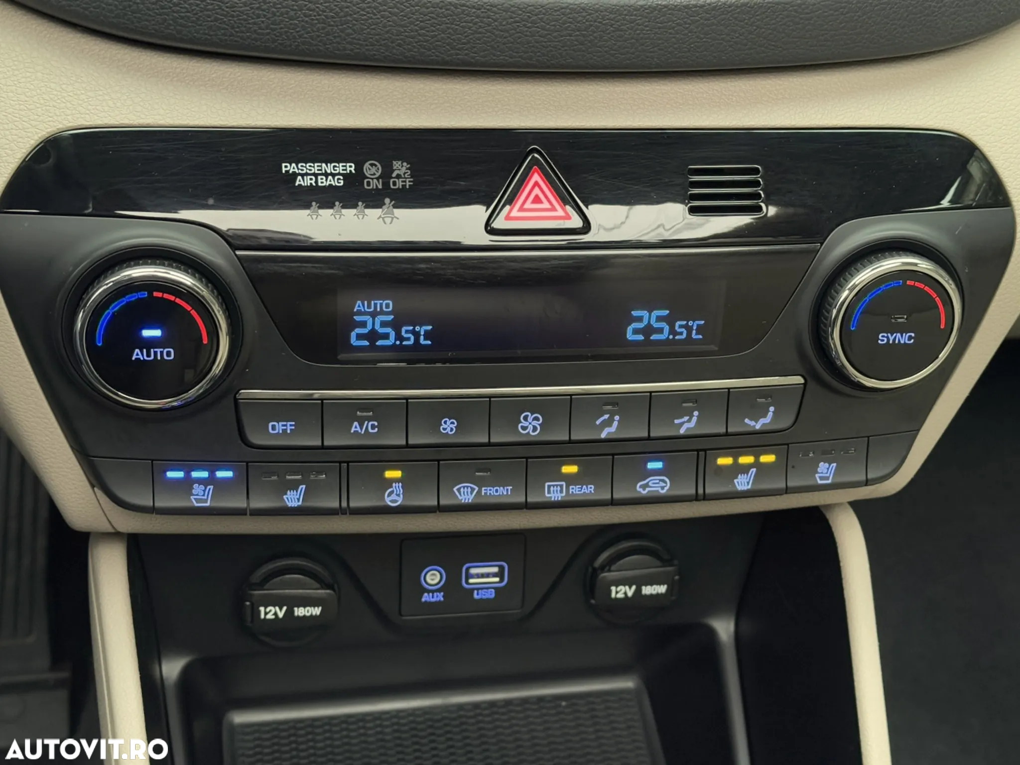 Hyundai Tucson blue 1.7 CRDi 2WD DCT Premium - 34