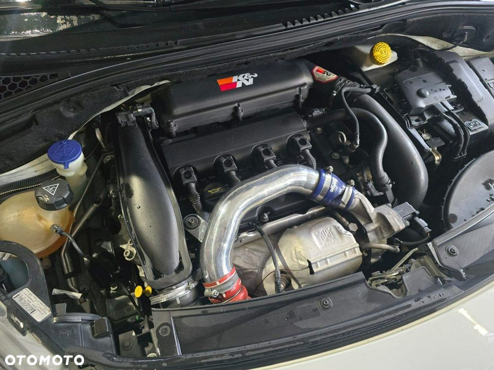 Citroën DS3 1.6 THP SportChic - 38