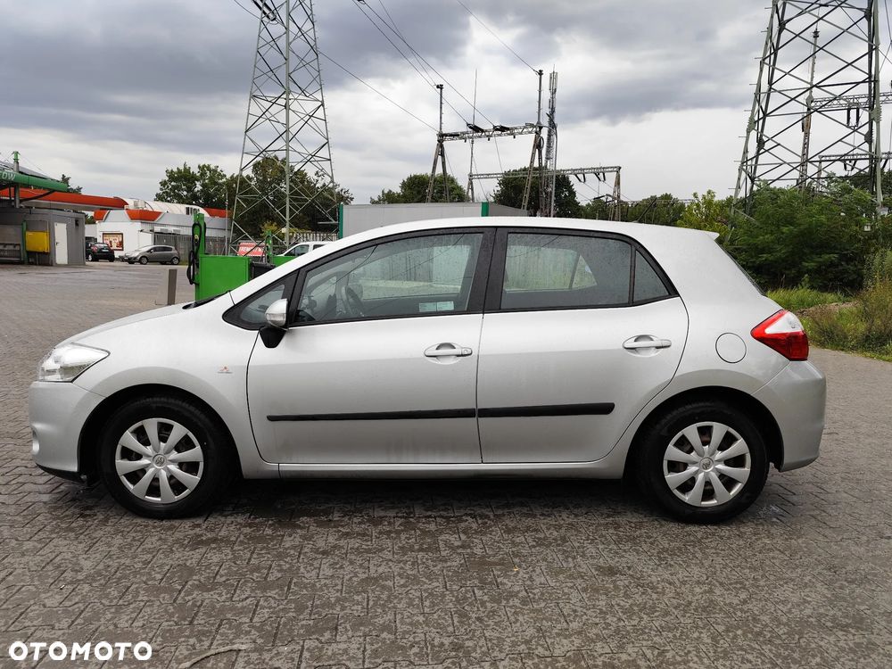 Toyota Auris - 8