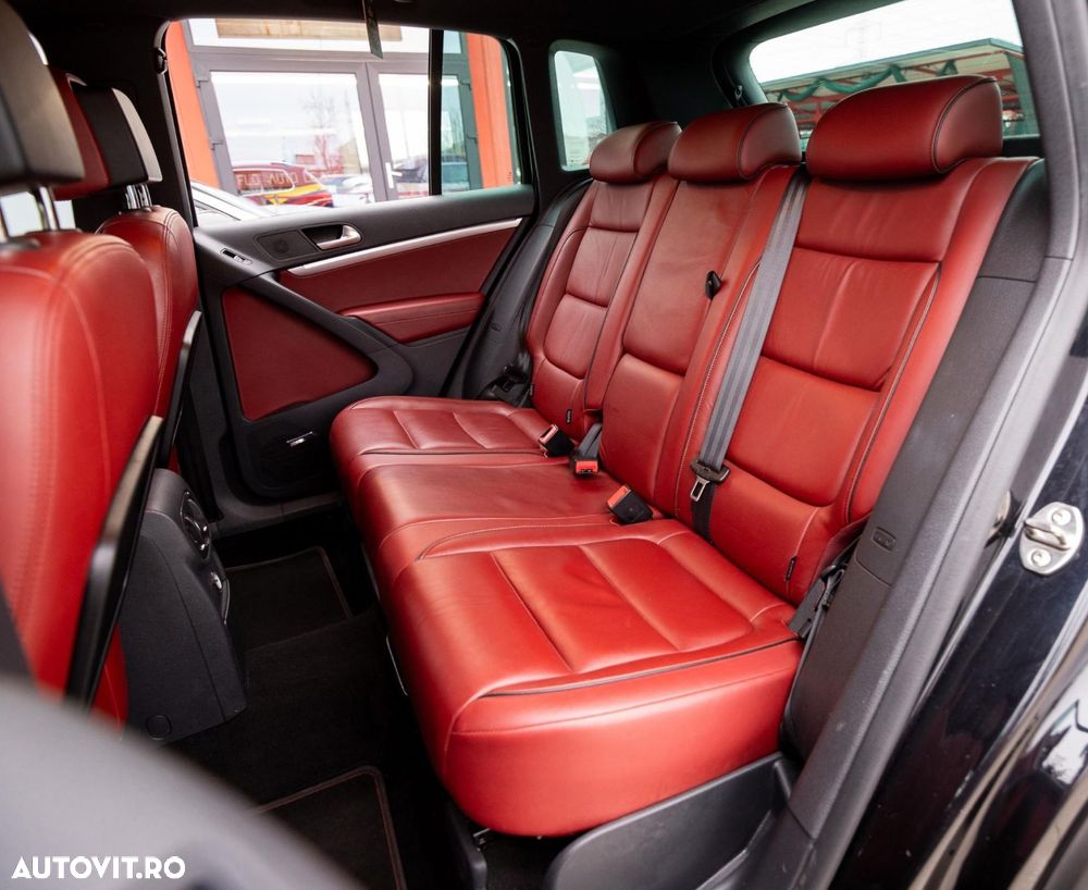 Volkswagen Tiguan 2.0 TDI 4Motion DSG BMT Sport & Style - 11