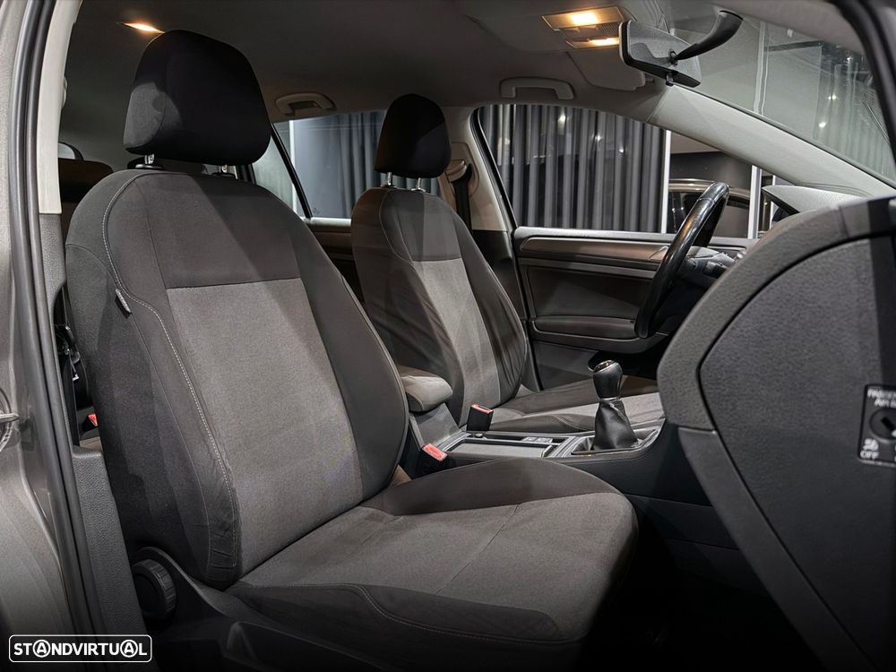VW Golf Variant 1.6 TDi BlueMotion Confortline - 31