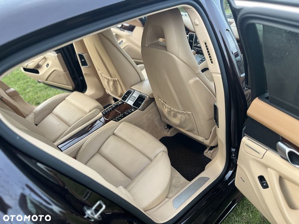 Porsche Panamera Turbo - 9