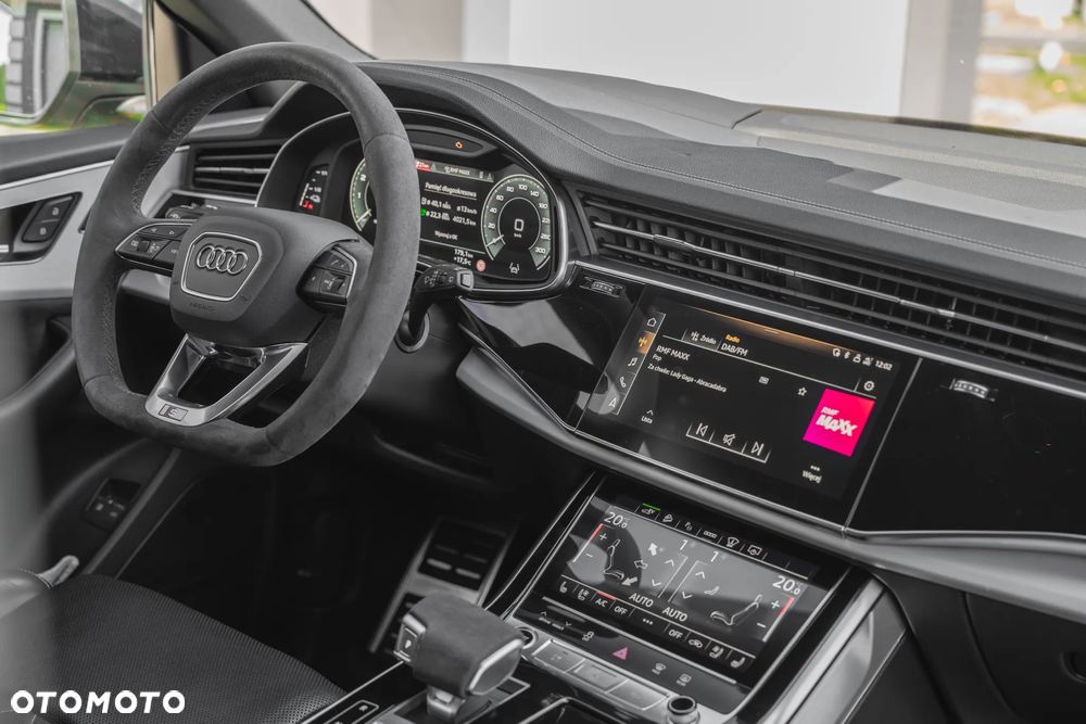 Audi Q8 - 11