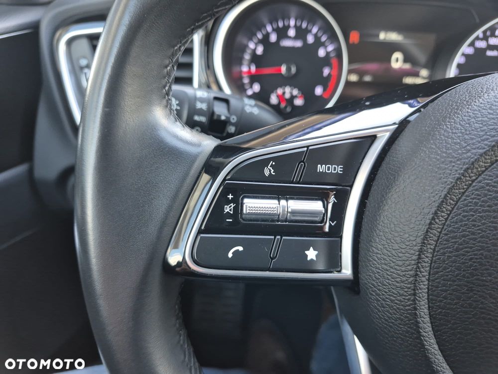 Kia XCeed - 33
