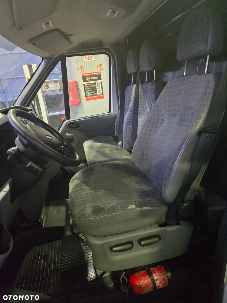 Ford Transit - 11