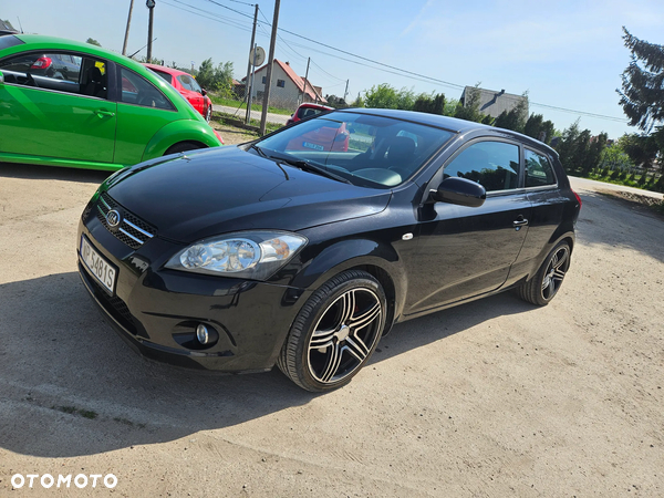 Kia Ceed Cee'd 1.6 Comfort +