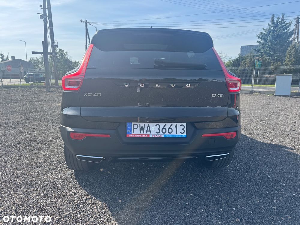 Volvo XC 40 D4 AWD R-Design - 9