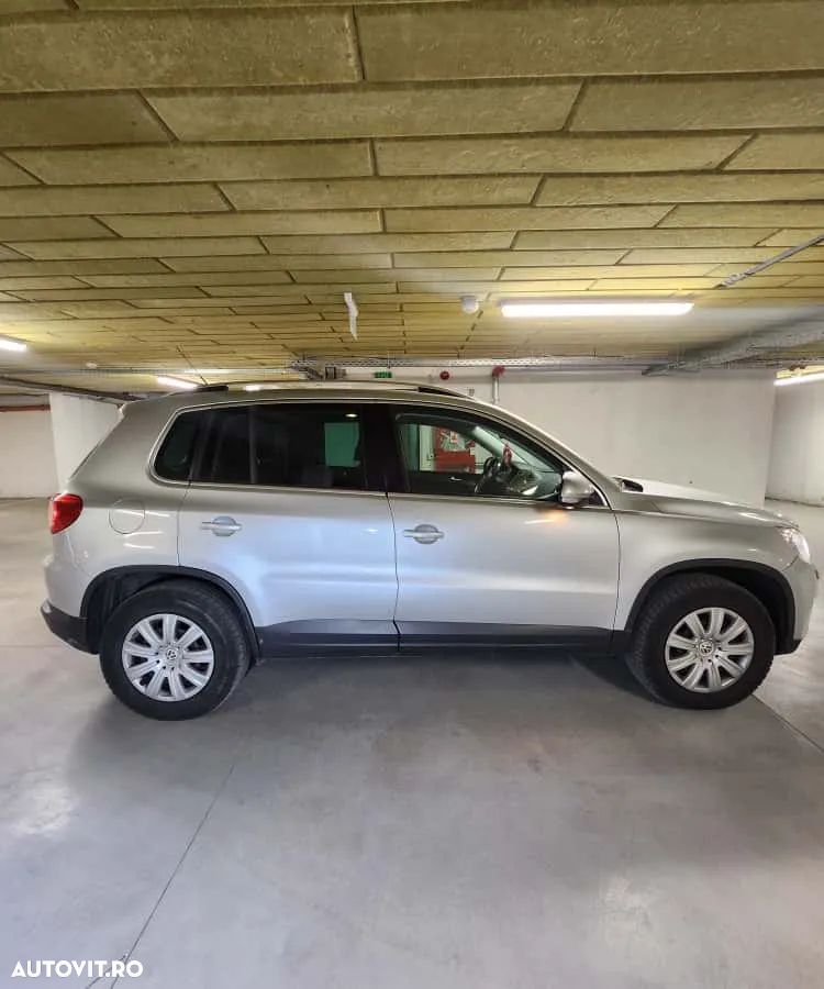 Volkswagen Tiguan - 8