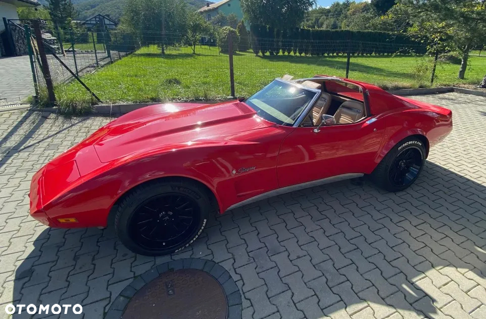 Chevrolet Corvette - 10