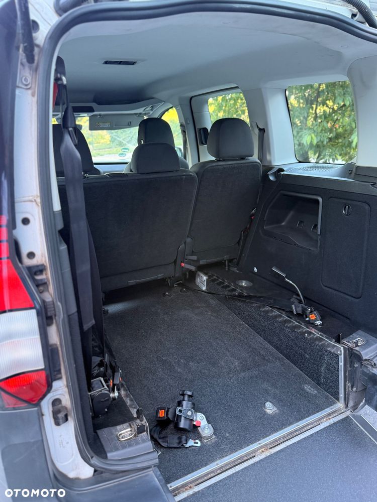 Volkswagen Caddy 2.0 TDI Dark Label - 7