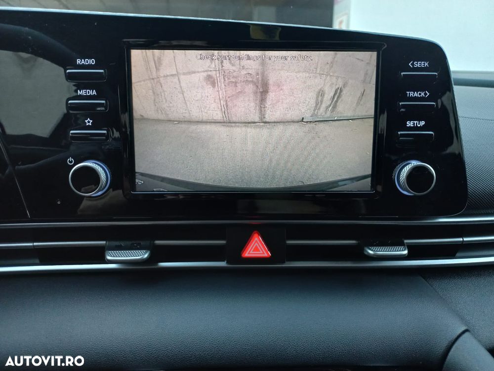 Hyundai Elantra 1.6 l 123 CP CVT Highway - 31