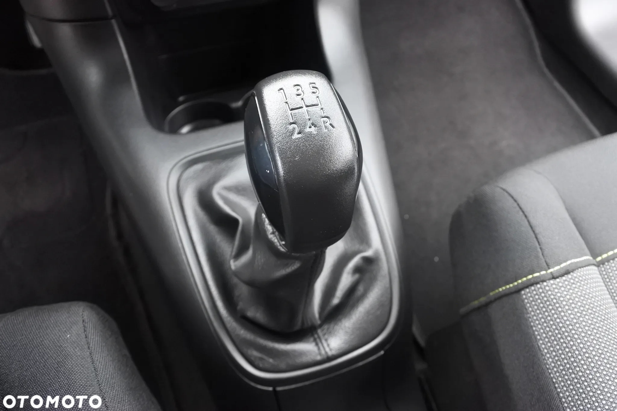 Citroën C3 1.2 PureTech Shine - 16