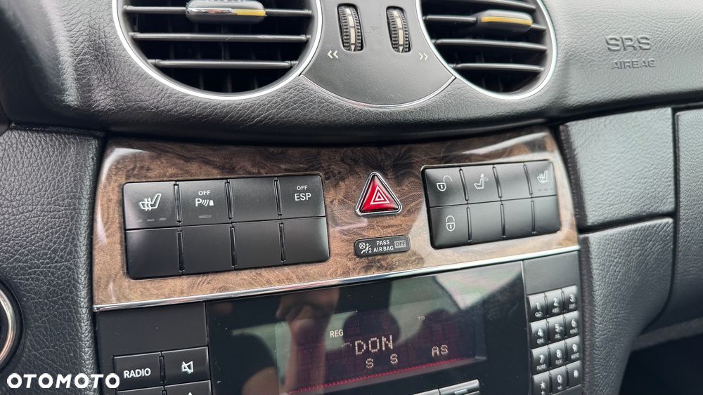 Mercedes-Benz CLK - 24