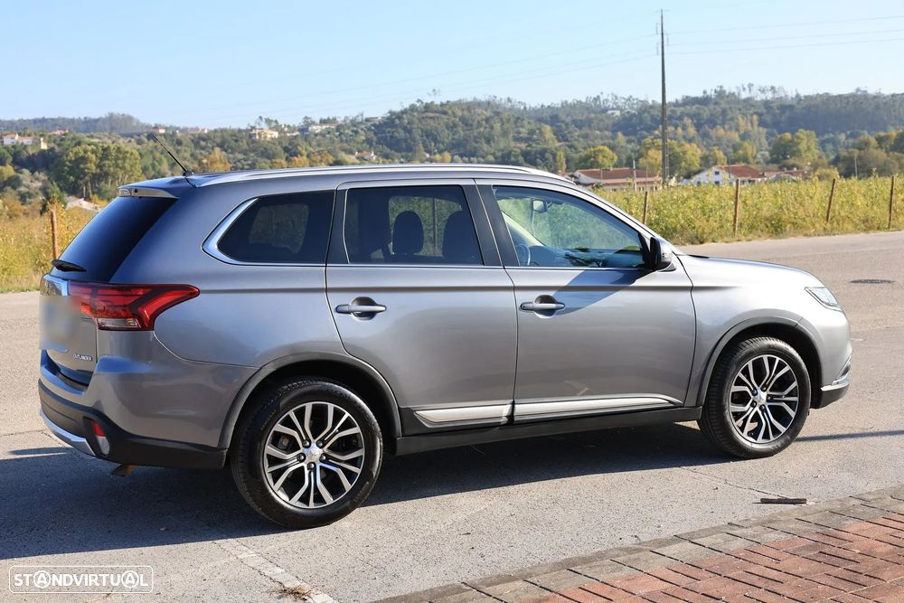 Mitsubishi Outlander 2017 photo 3