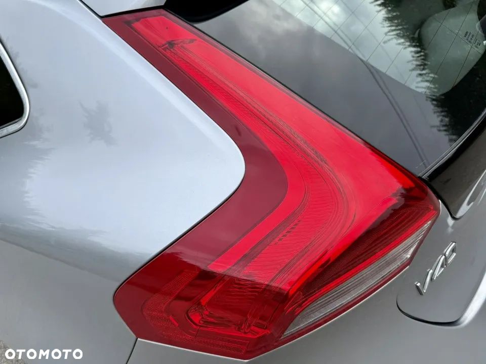 Volvo V40 T3 Momentum - 10