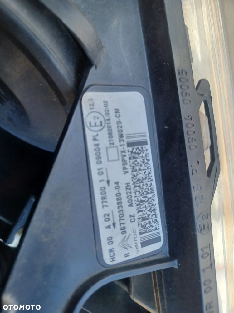 LAMPA PRZEDNIA PRAWA C3 II LIFT 9677033880-04 - 3