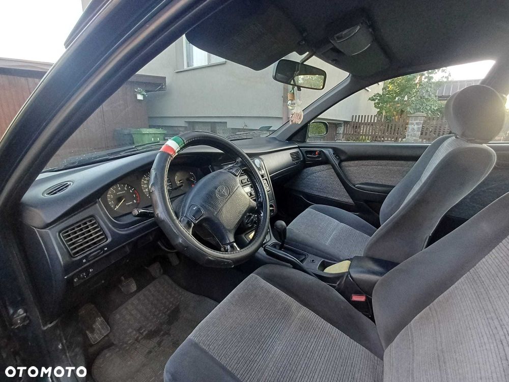 Toyota Carina - 5