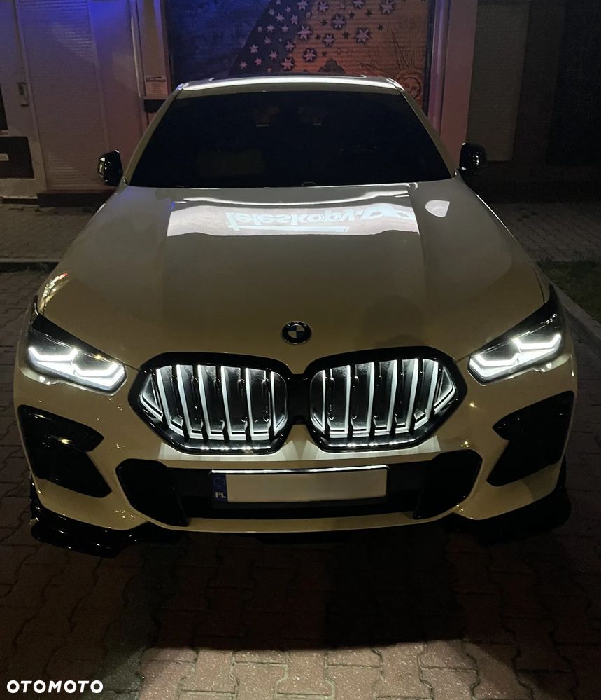 BMW X6 xDrive40i - 18